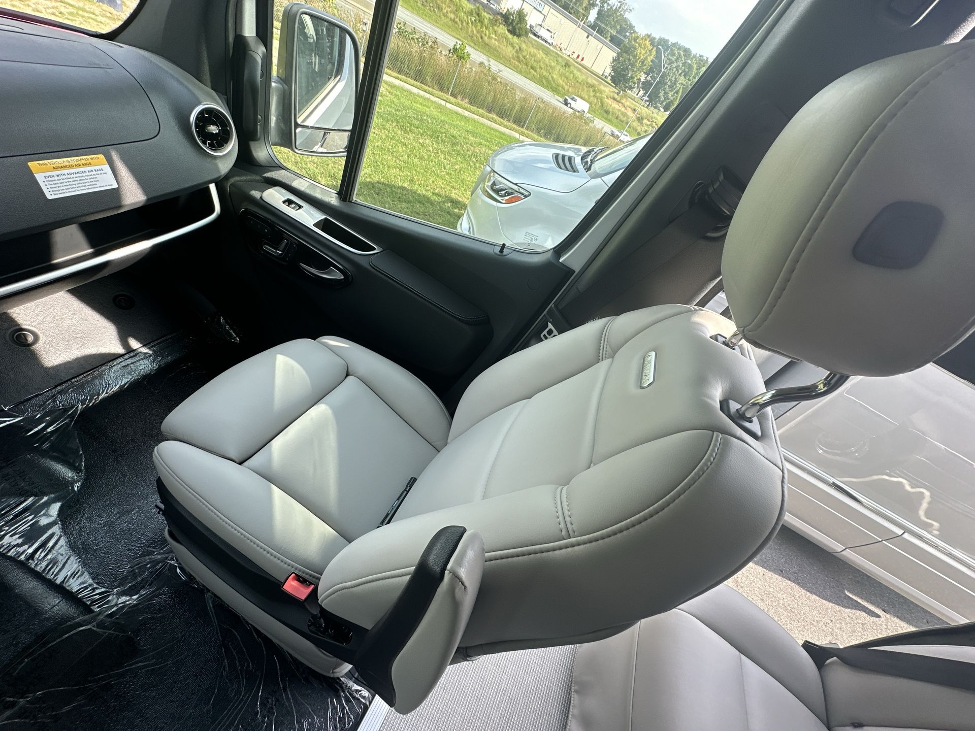 2025 Airstream 24 GL Base