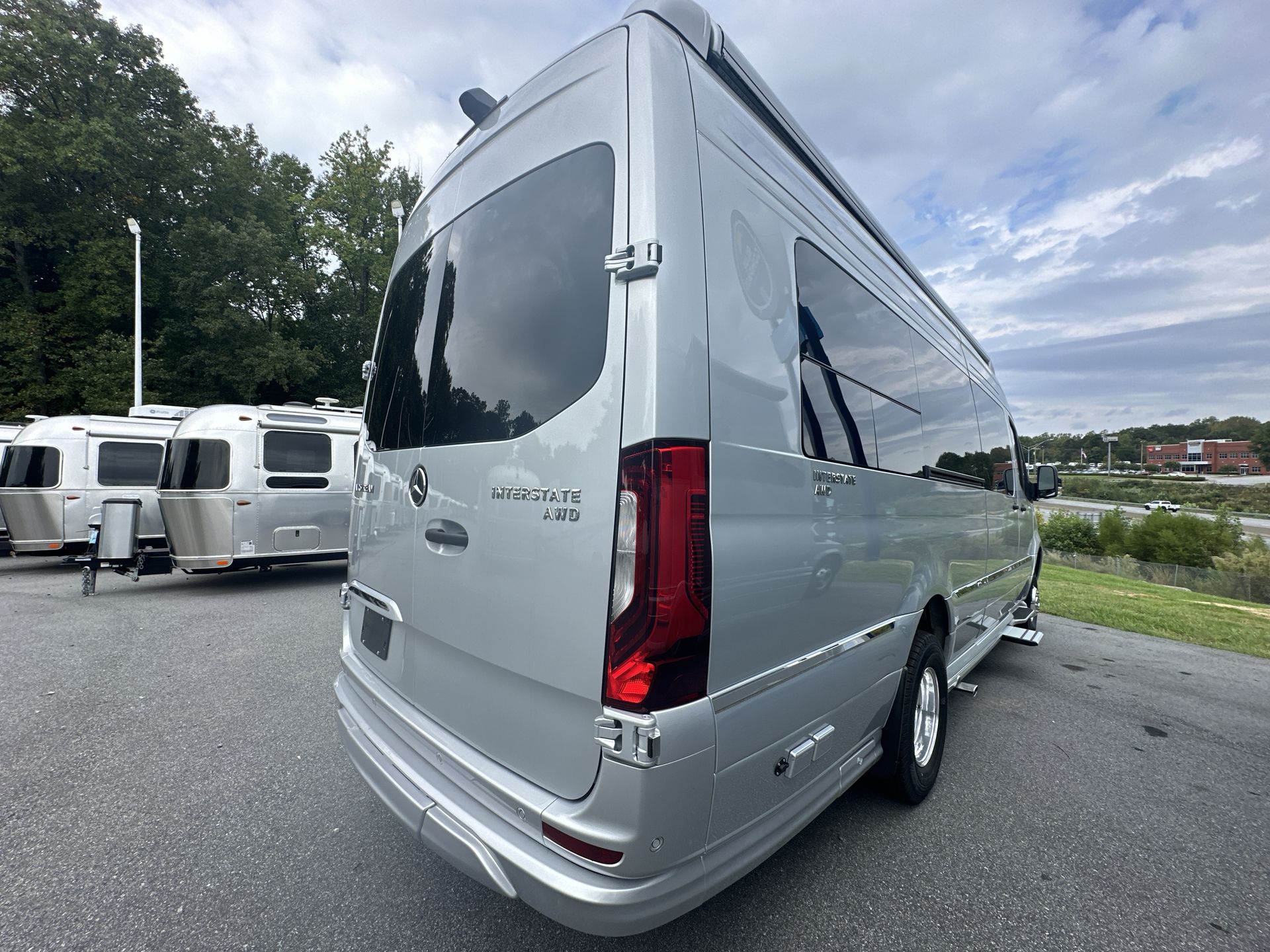 2025 Airstream 24 GL Base