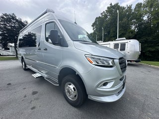 2025 Airstream 24 GL Base