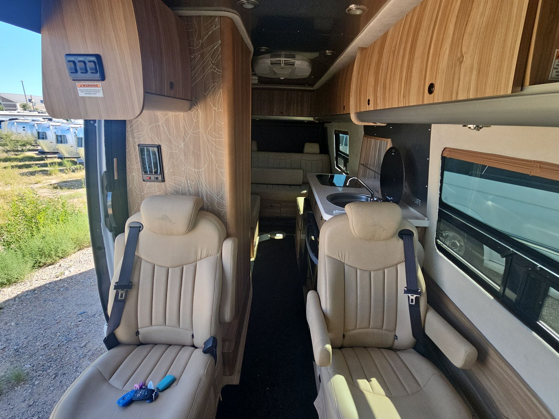 2021 Airstream 24GL TOMMY Base
