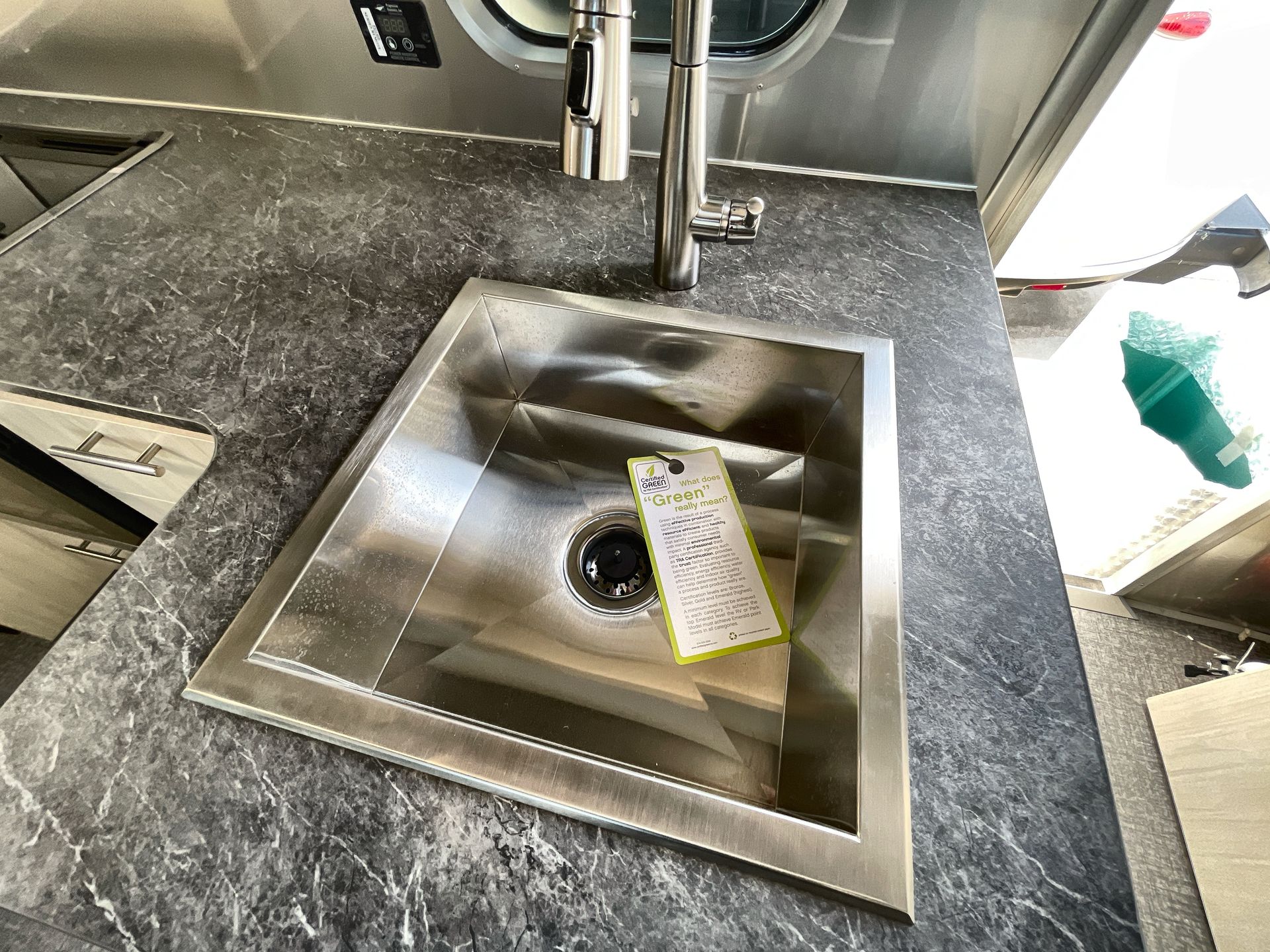 2026 Airstream 27FBQ Base