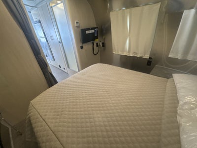 2025 Airstream 27FBQ Base