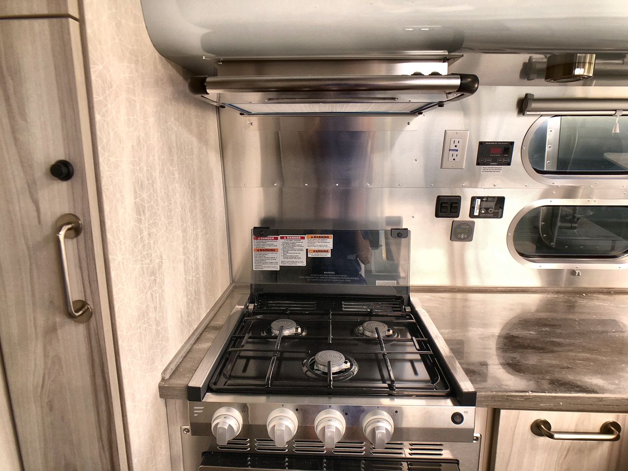 2026 Airstream 25FBQ Base