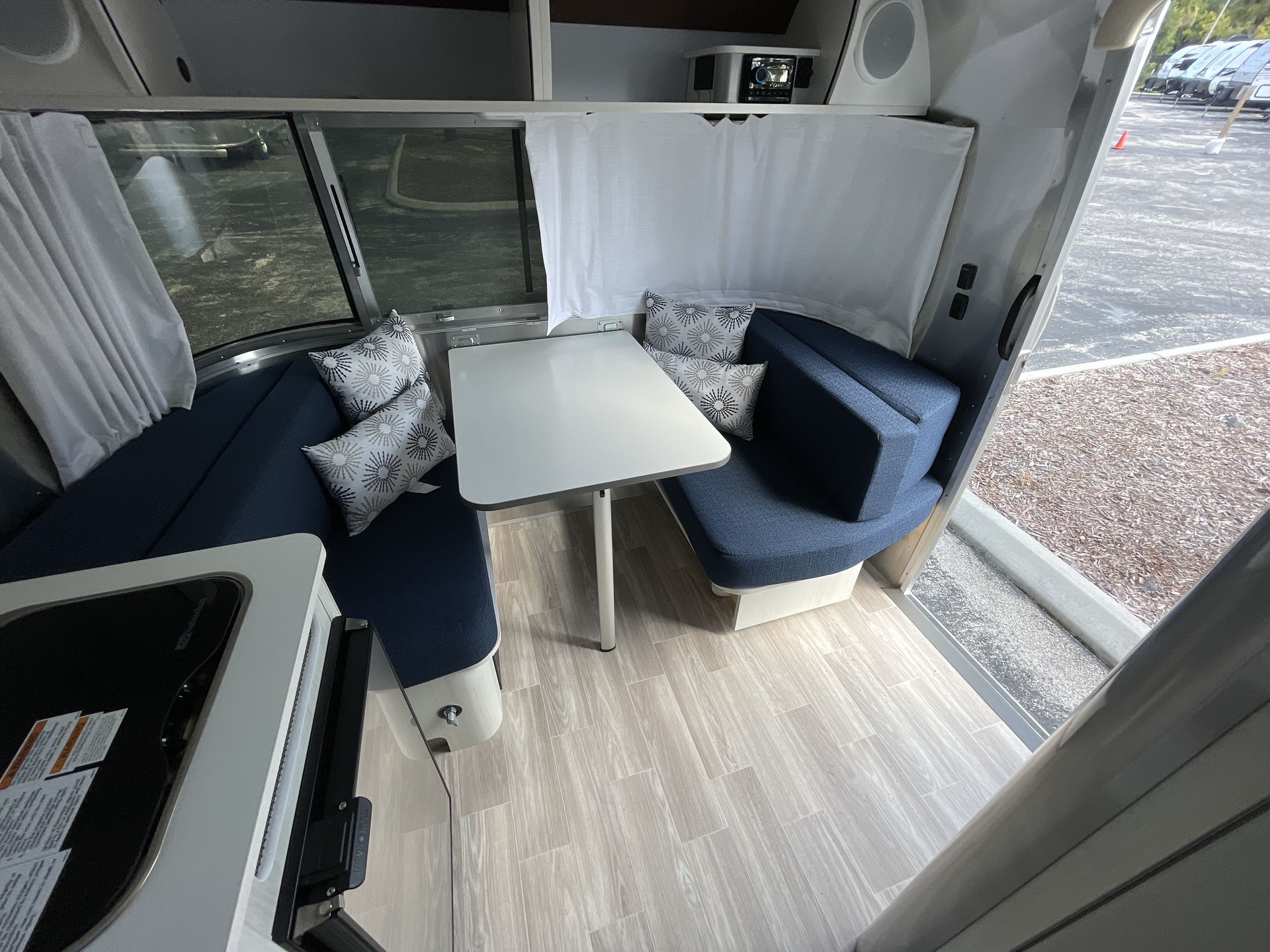 2026 Airstream 16RB Base