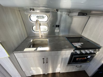 2026 Airstream 23FBT Base