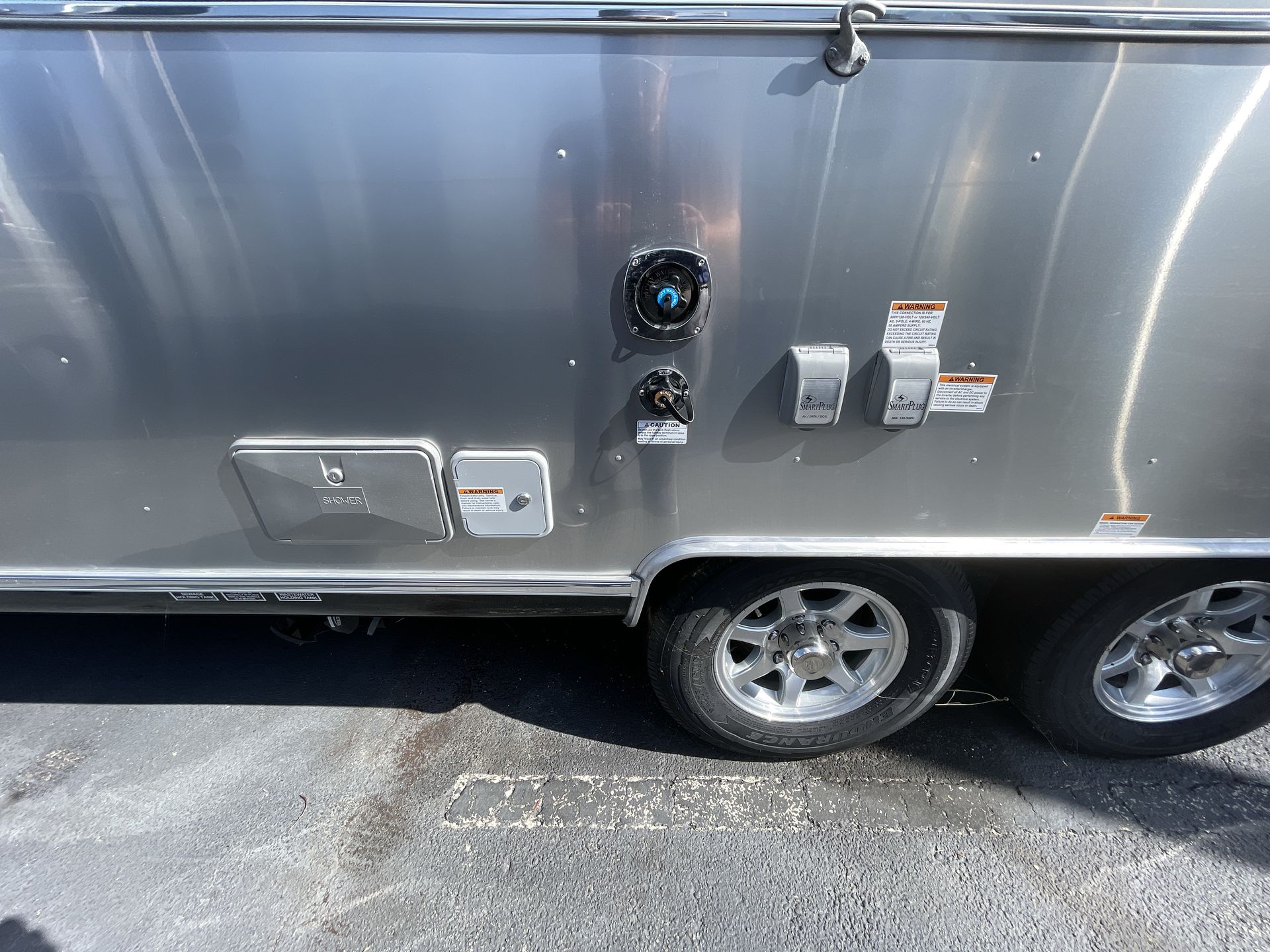 2025 Airstream 27FBQ Base