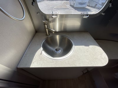 2026 Airstream 22FB Base