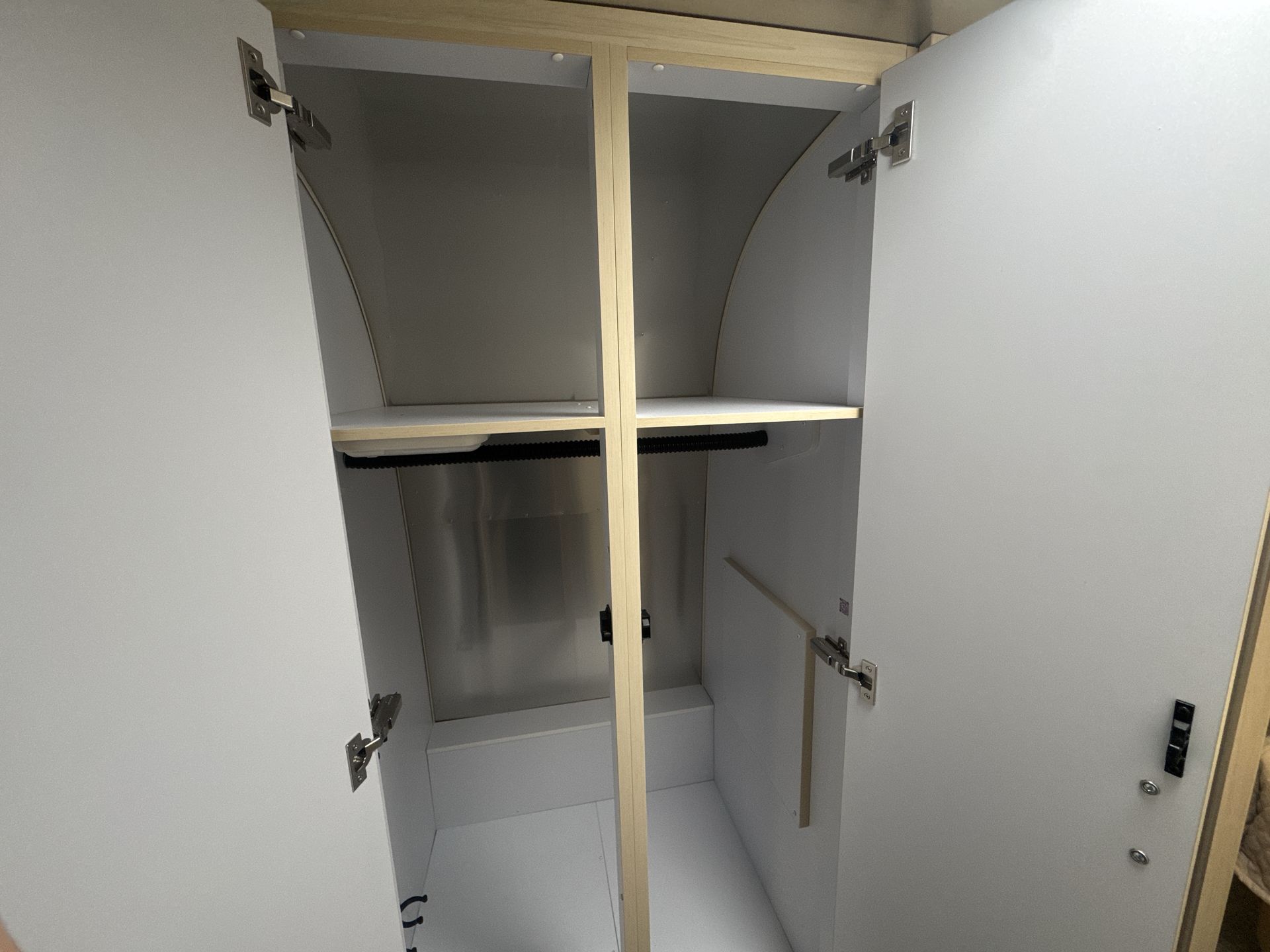 2026 Airstream 27FBQ Base