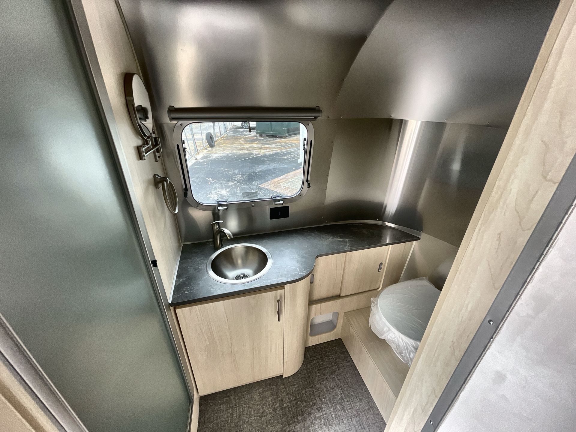 2026 Airstream 23FBT Base