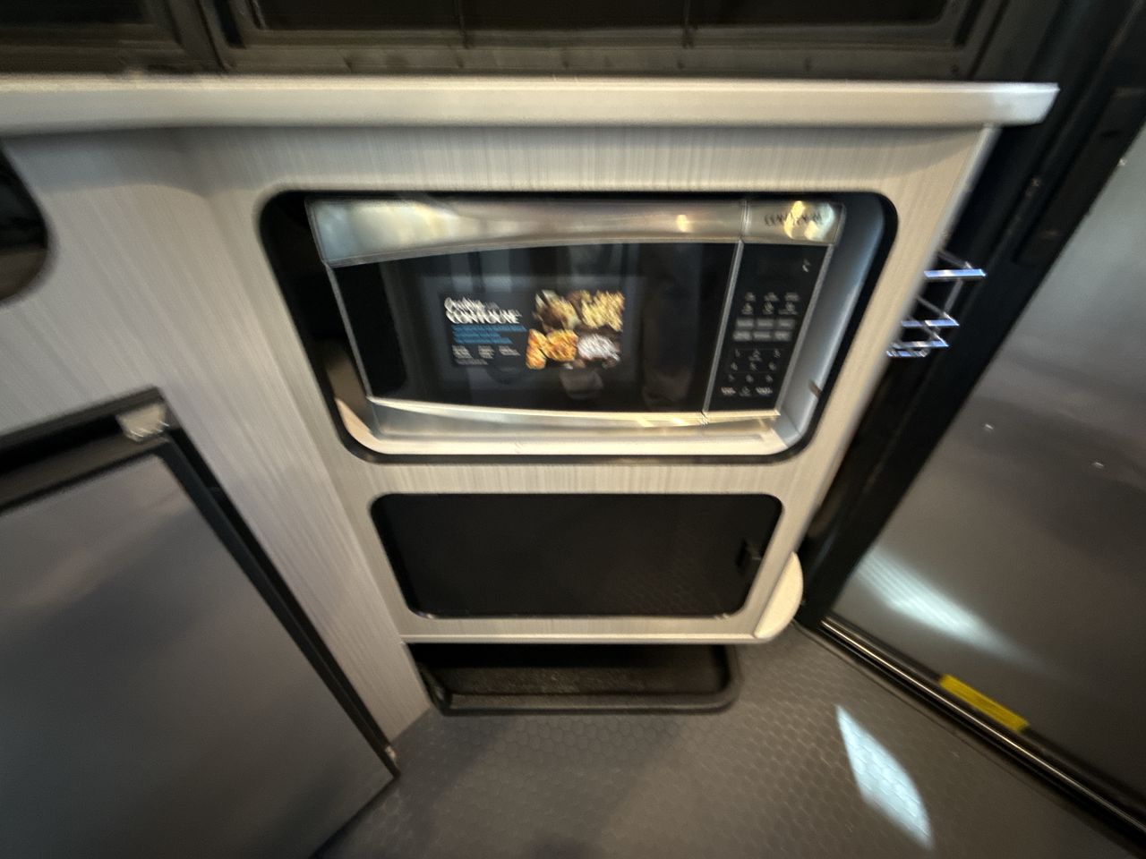 2026 Airstream 16X Base