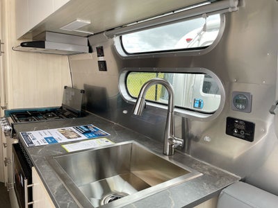 2025 Airstream 30FBBQ Base