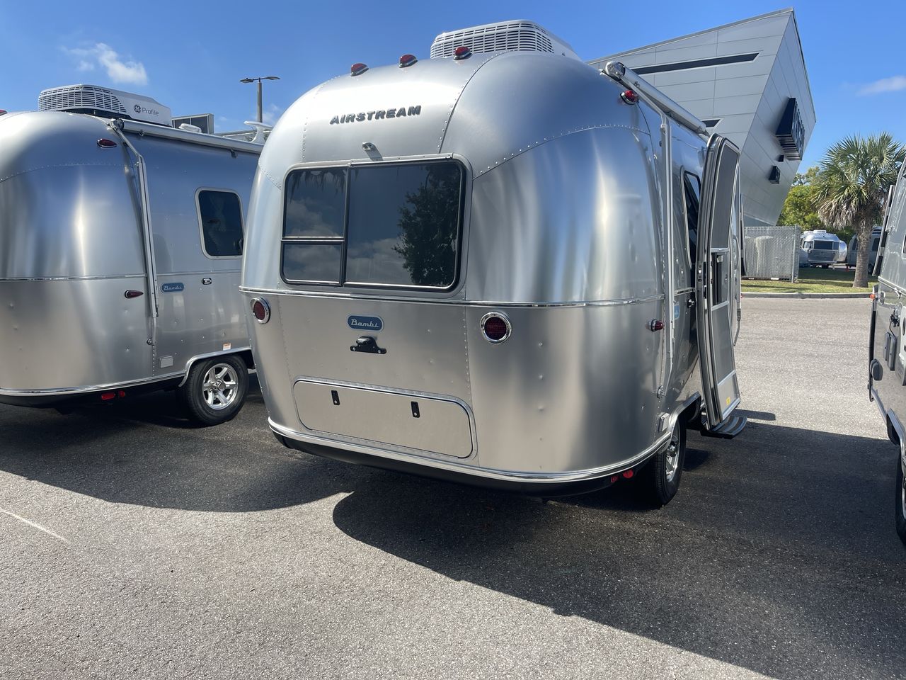 2026 Airstream 16RB Base