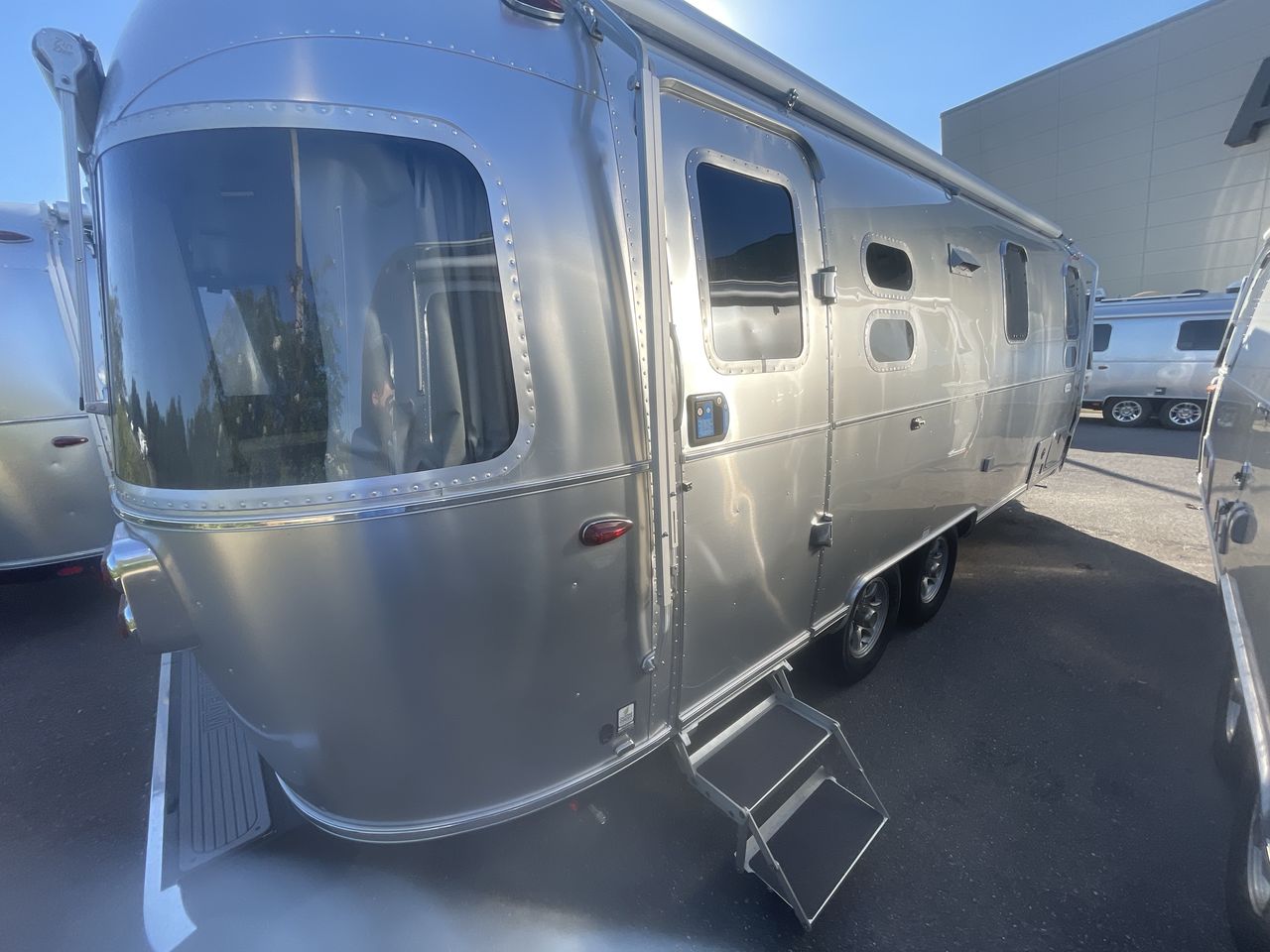 2026 Airstream 25FBQ Base