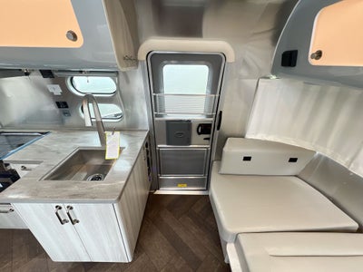 2025 Airstream 25FBT Base