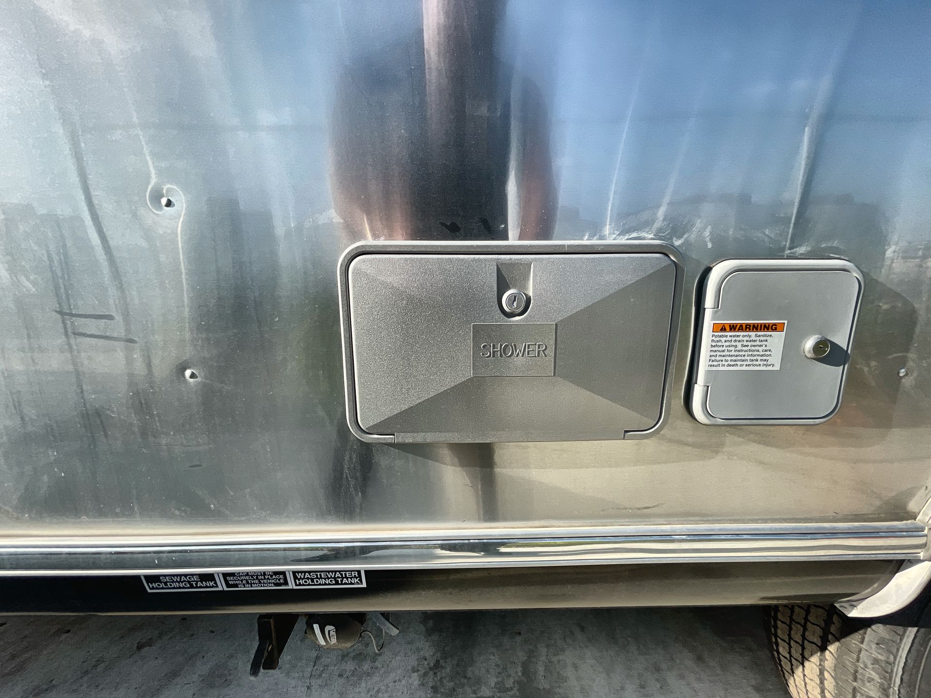2026 Airstream 27FBQ Base