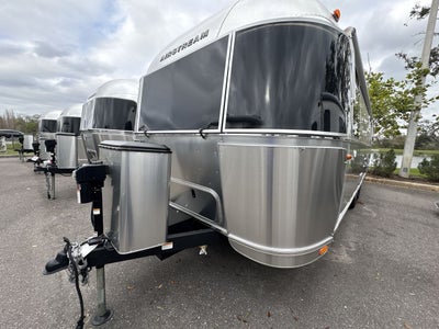 2025 Airstream 27FBQ Base