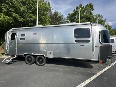 2025 Airstream 27FBQ Base