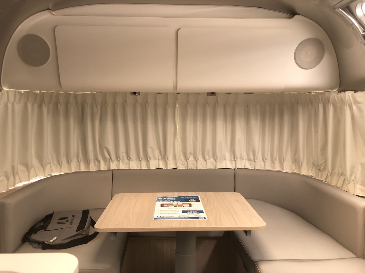 2025 Airstream 25FBQ Base