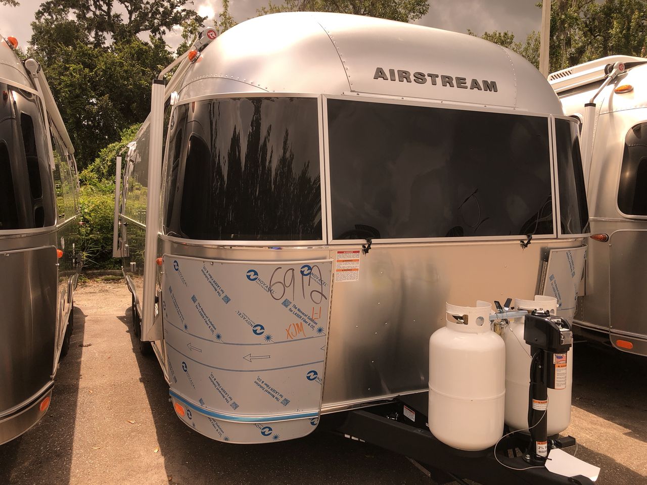 2025 Airstream 25FBQ Base