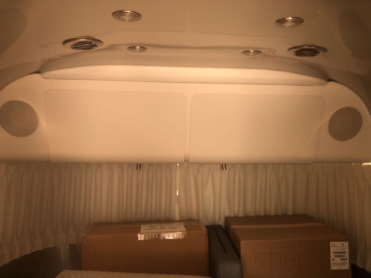 2026 Airstream 25FBQ Base