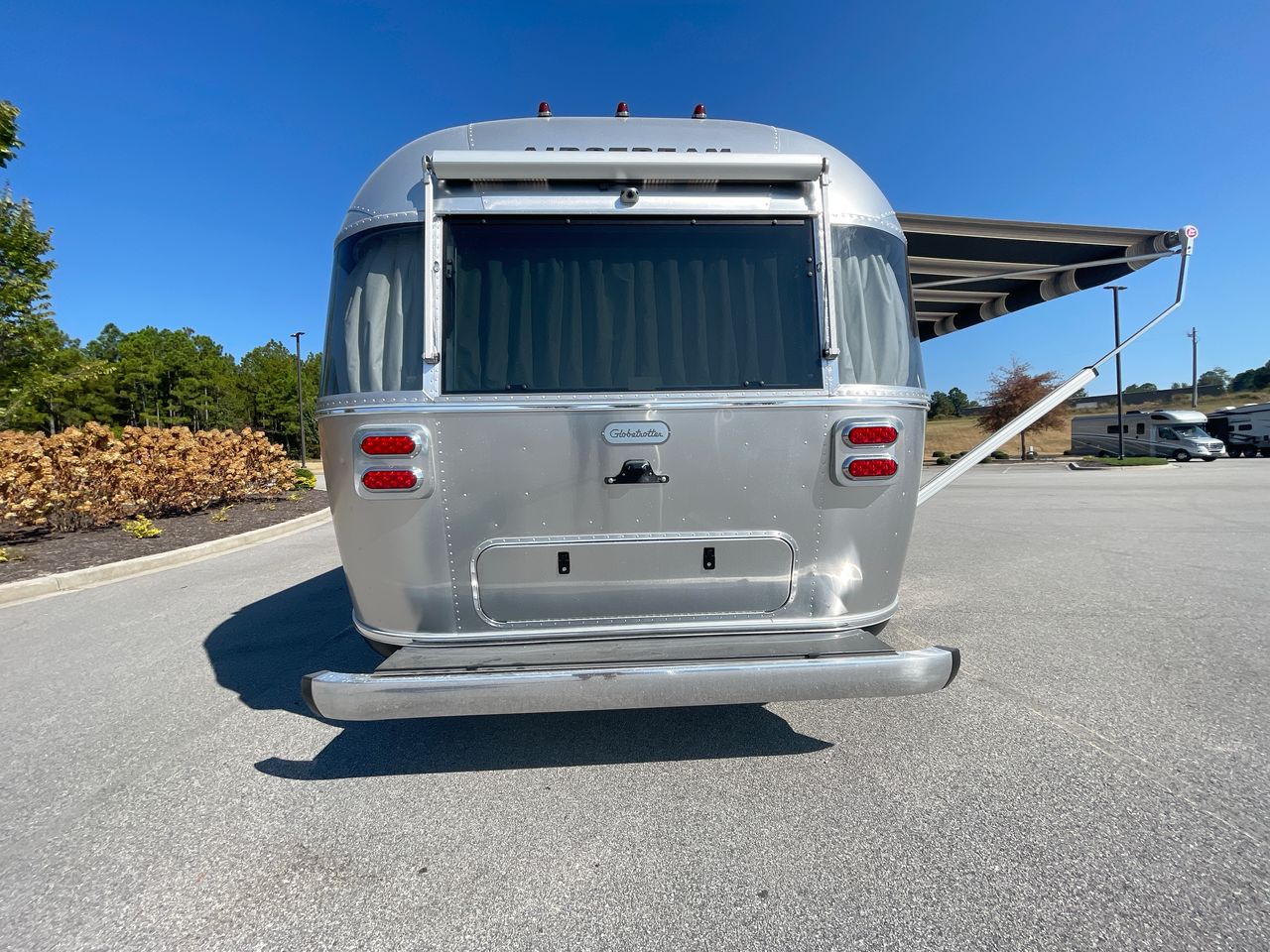 2026 Airstream 27FBQ Base