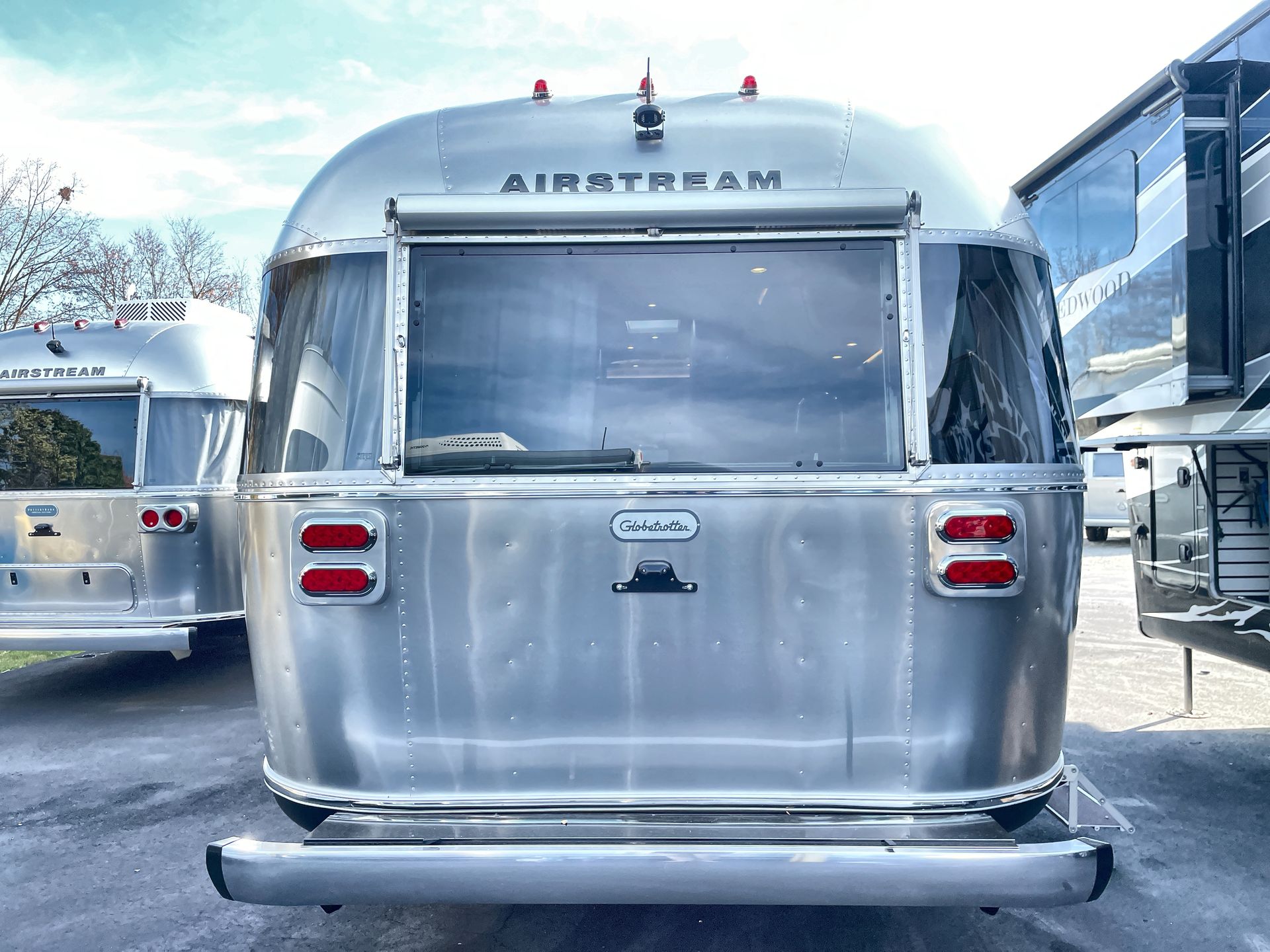2026 Airstream 27FBT Base