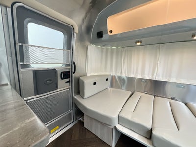 2025 Airstream 27FBT Base