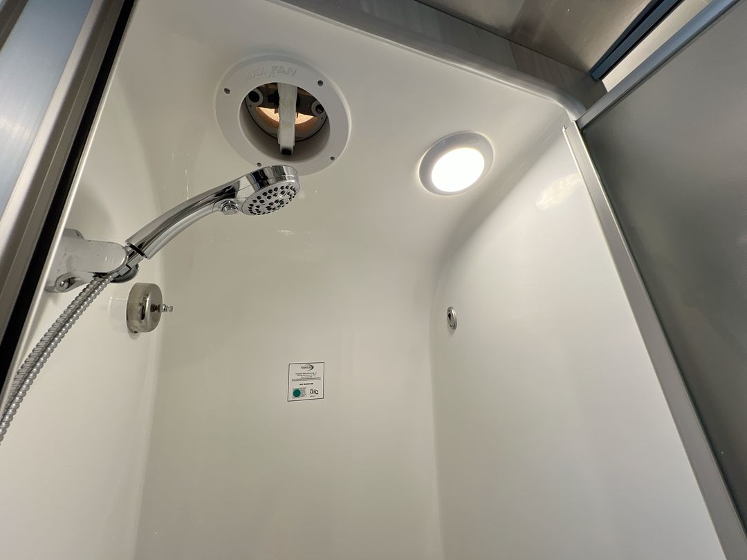 2025 Airstream 27FBT Base